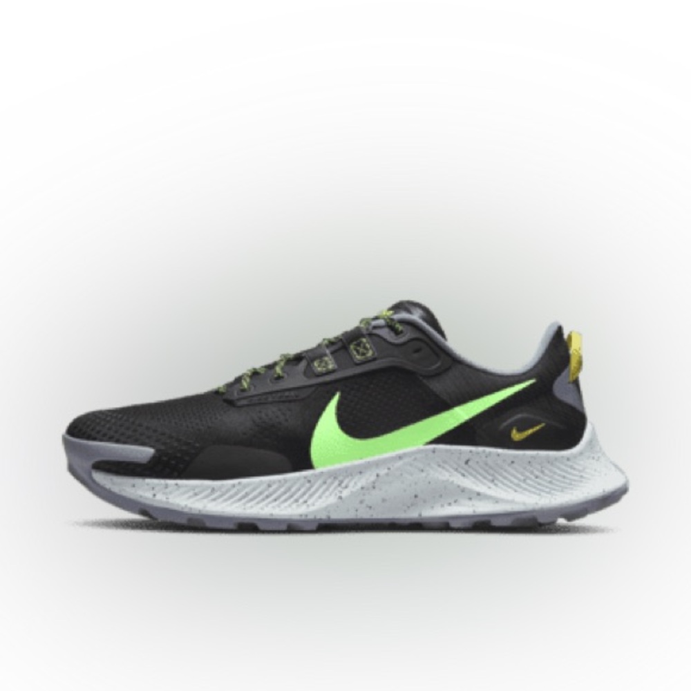 Nike men’s Pegasus trail 3 running sneakers size 10
